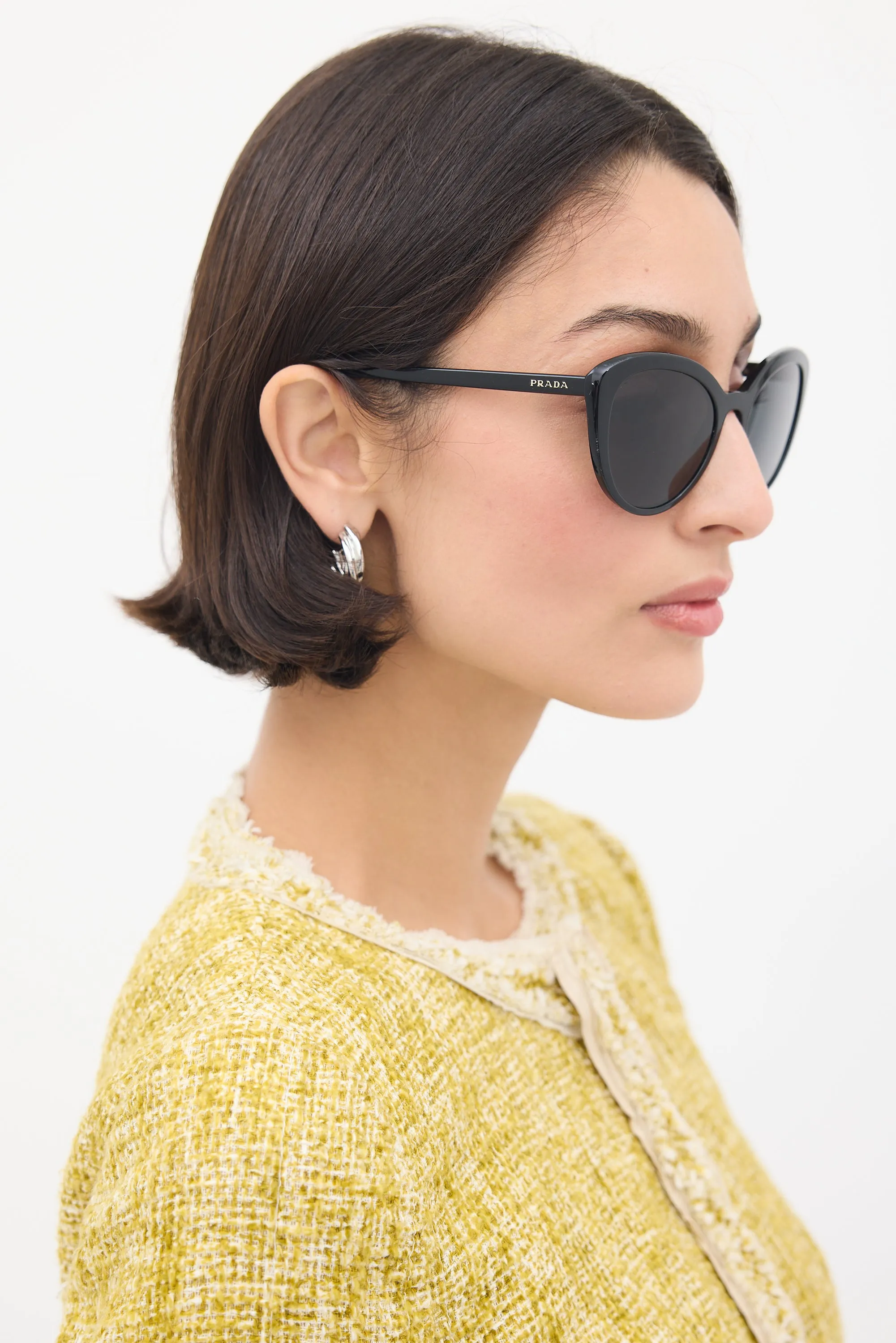 Black SPR02V Tapered Sunglasses