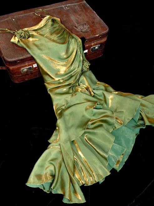 Elegant Spaghetti Straps Mermaid Ruffles Long Prom Dress Charming Evening Party Dress Wholesale