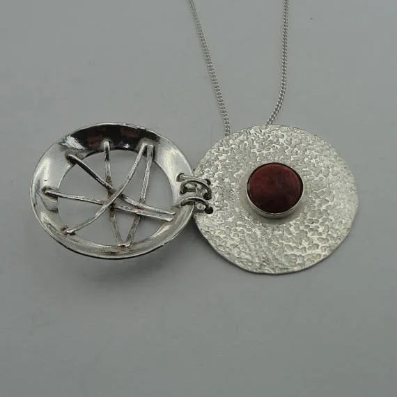 Great Handcrafted Sterling Silver coral Pendant ,chain , ( 4003)